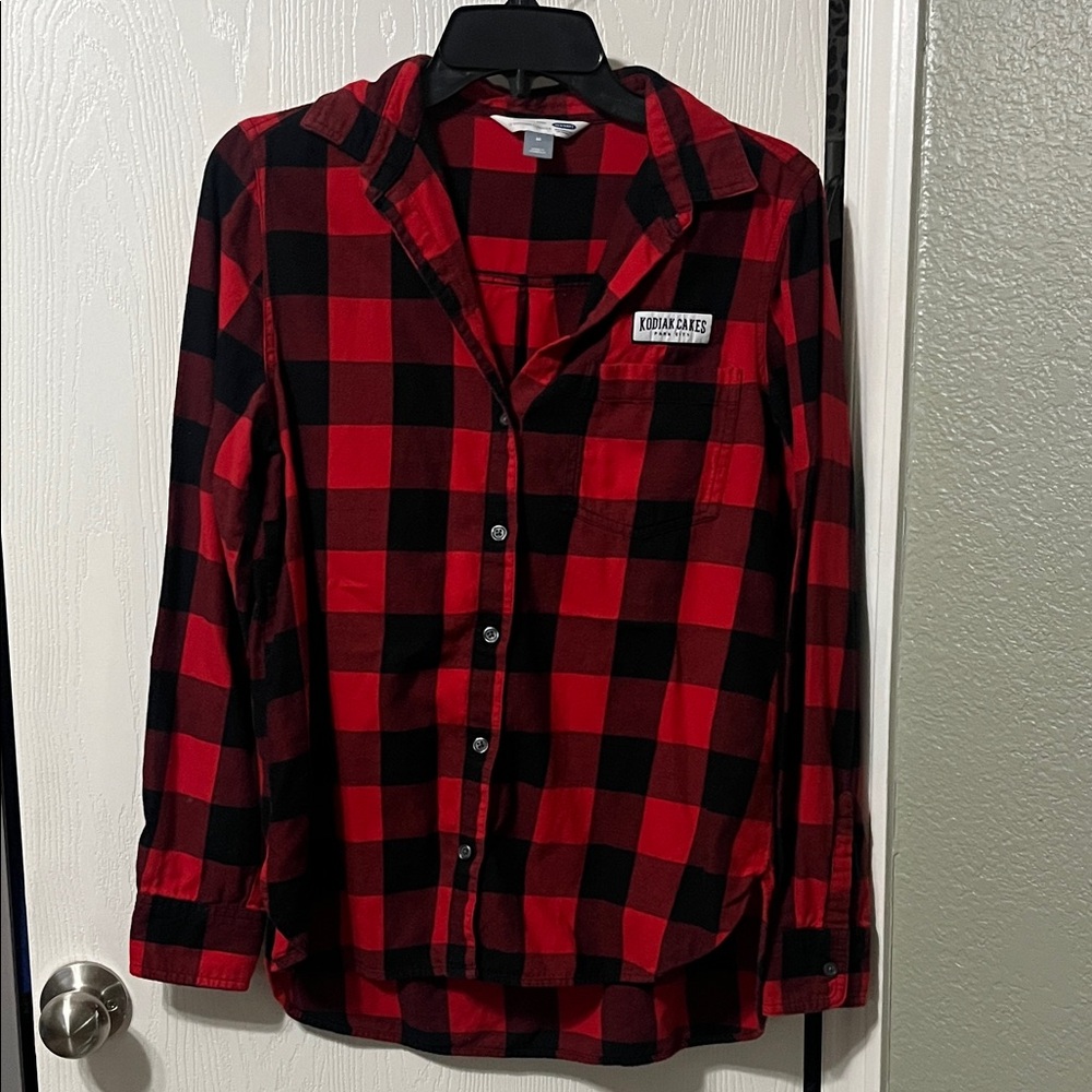 Old Navy Kodiak Cakes Red And Black Plaid Button Down Shirt